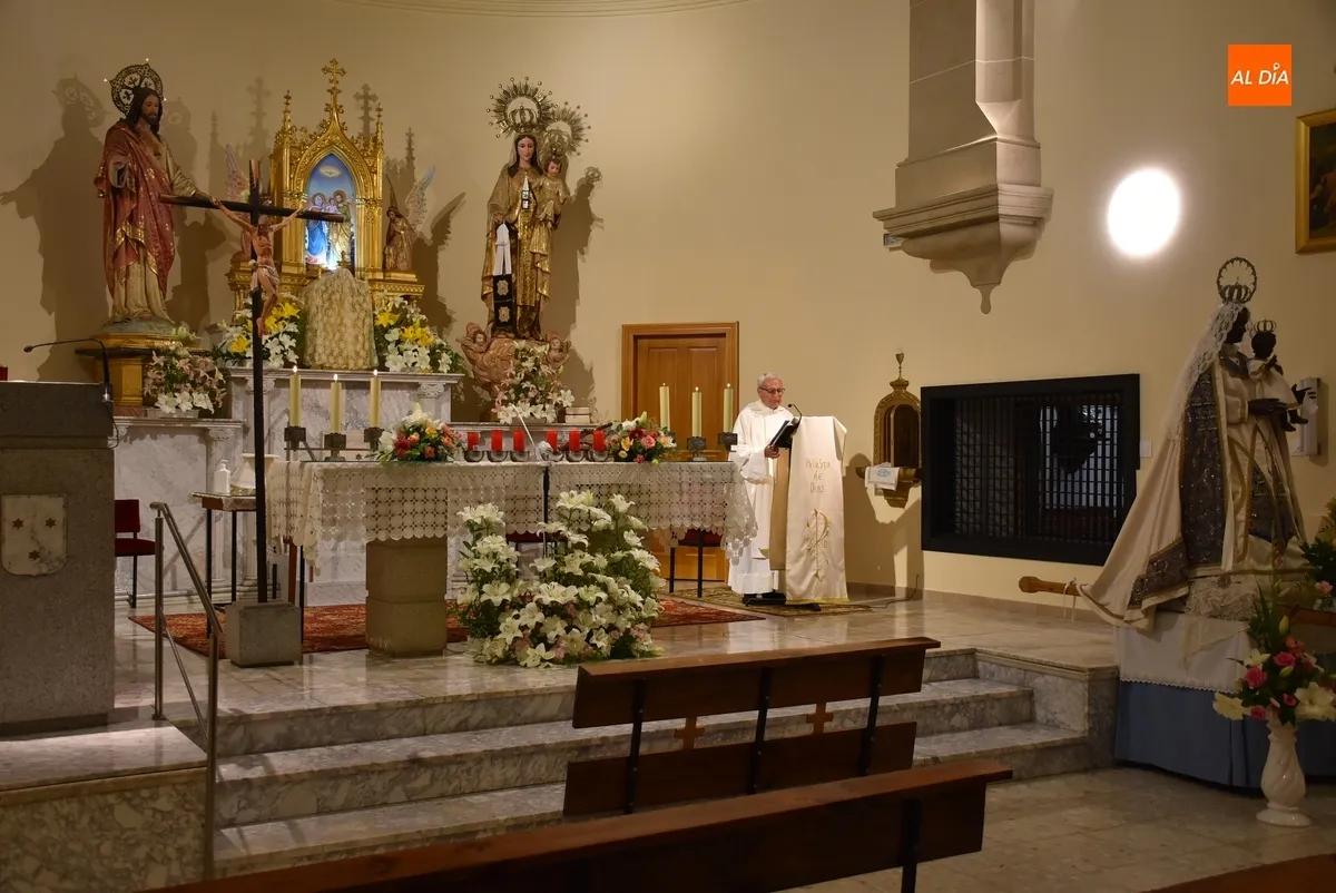 Foto 8 - Los romeros se preparan con un Triduo para subir al Santuario del Risco Mariano
