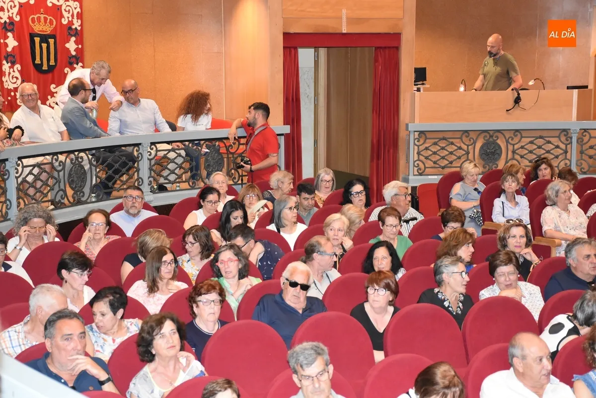Foto 6 - La Orquesta Sinf&oacute;nica redondea el curso 24/25 con un concierto con amplio seguimiento
