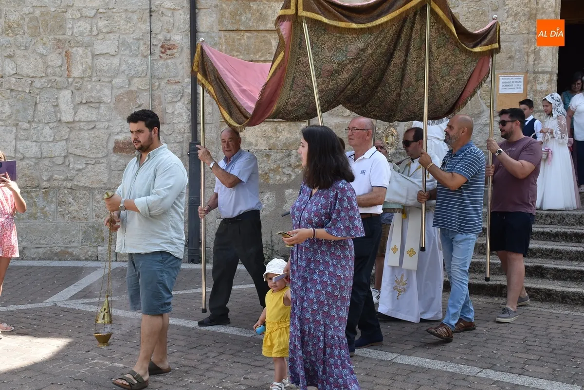 Foto 5 - San Crist&oacute;bal estrena recorrido abreviado para su procesi&oacute;n del Sant&iacute;simo