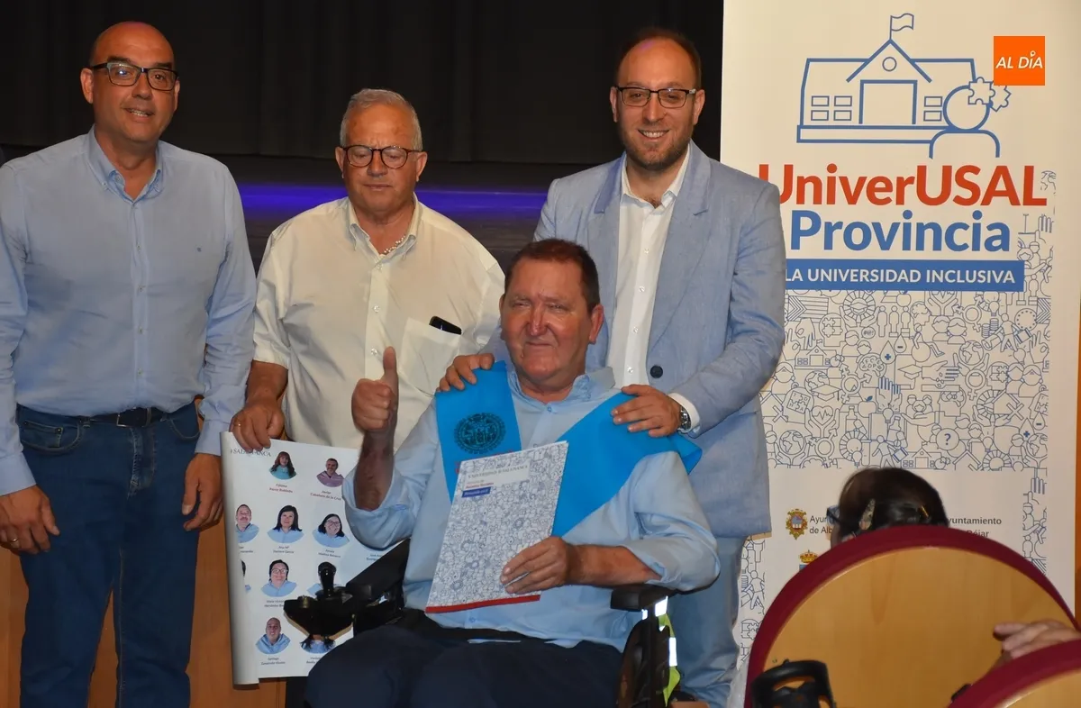 Foto 7 - Graduados cinco nuevos alumnos mirobrigenses de UniverUSAL