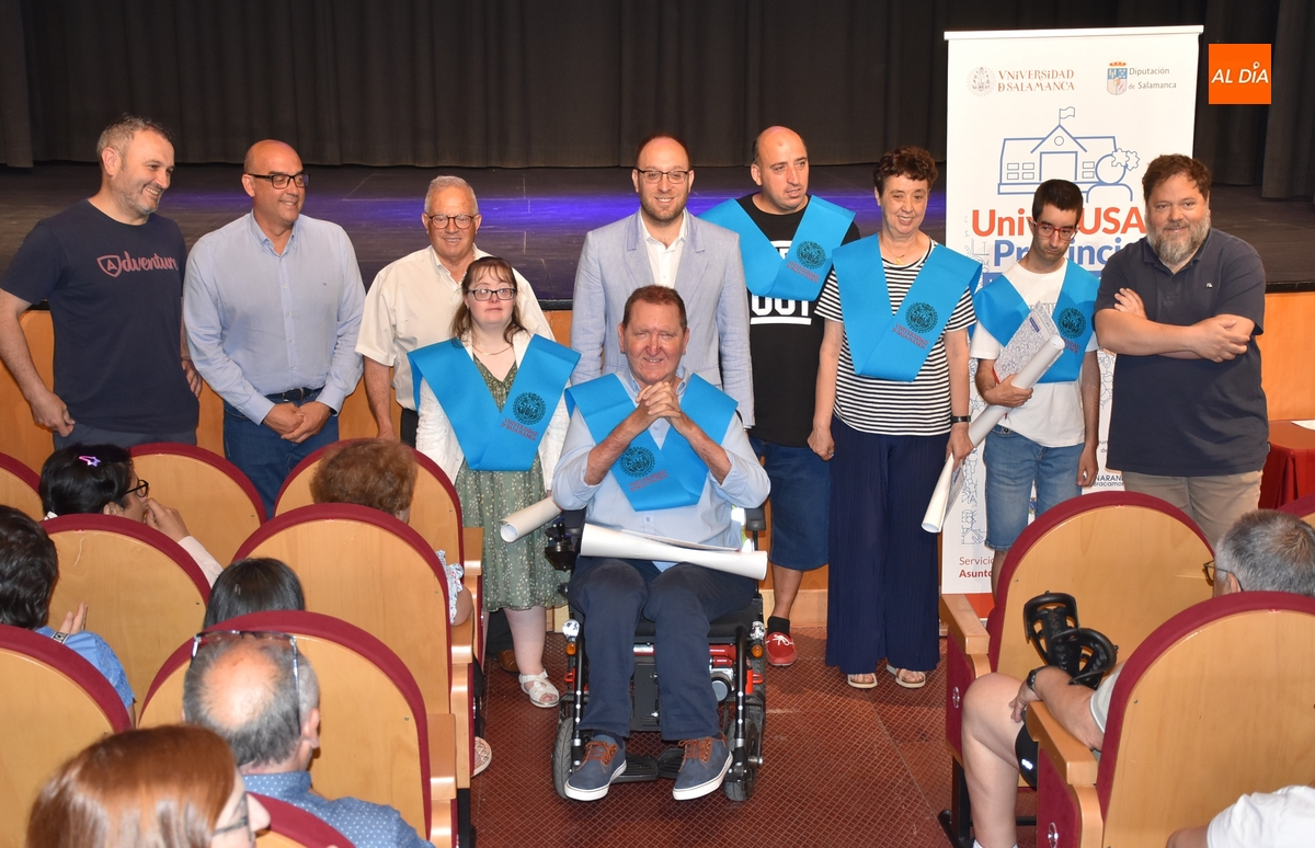 Graduados cinco nuevos alumnos mirobrigenses de UniverUSAL