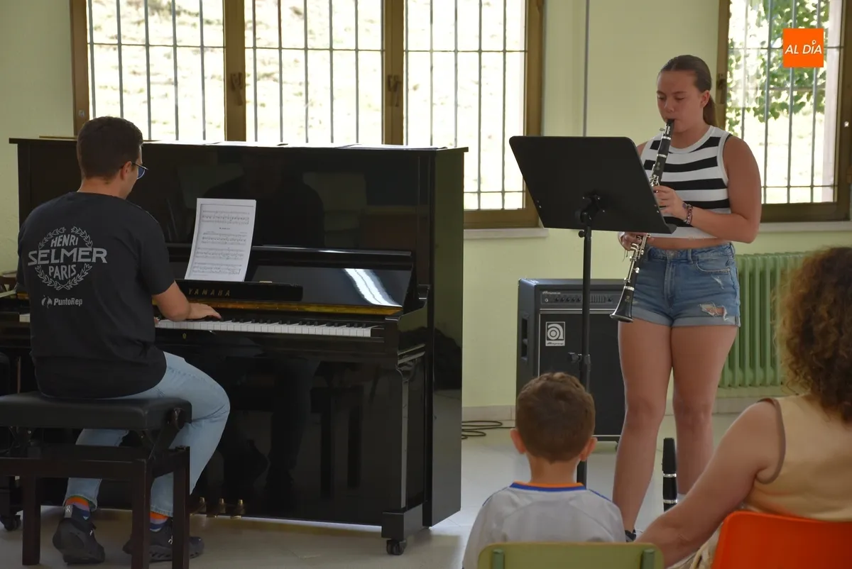 Foto 6 - Los alumnos de Clarinete abren las audiciones de fin de curso de la Escuela de M&uacute;sica