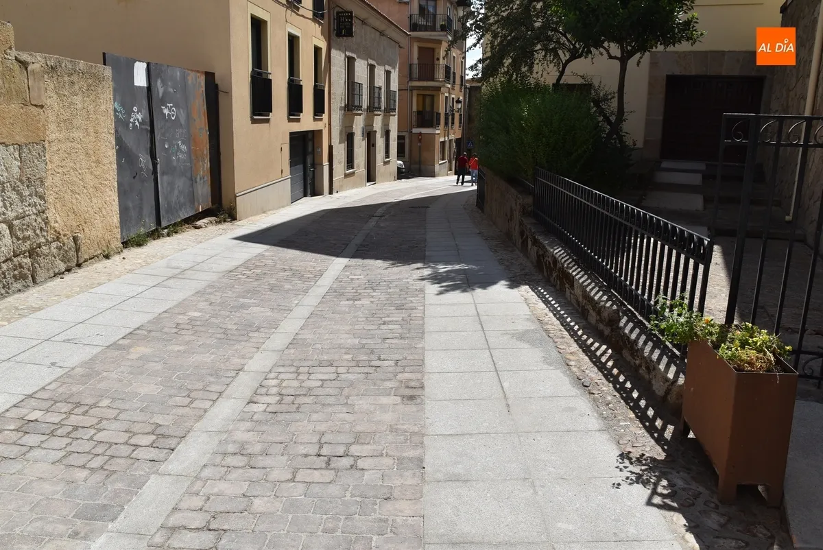 Foto 5 - Concluye en la mitad del tiempo previsto la reforma del tramo que faltaba de la R&uacute;a del Sol