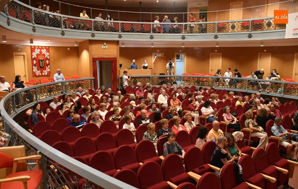 Foto 6 - Al&uacute;a Teatro ofrece al p&uacute;blico mirobrigense su montaje c&oacute;mico &lsquo;El Robo&rsquo;