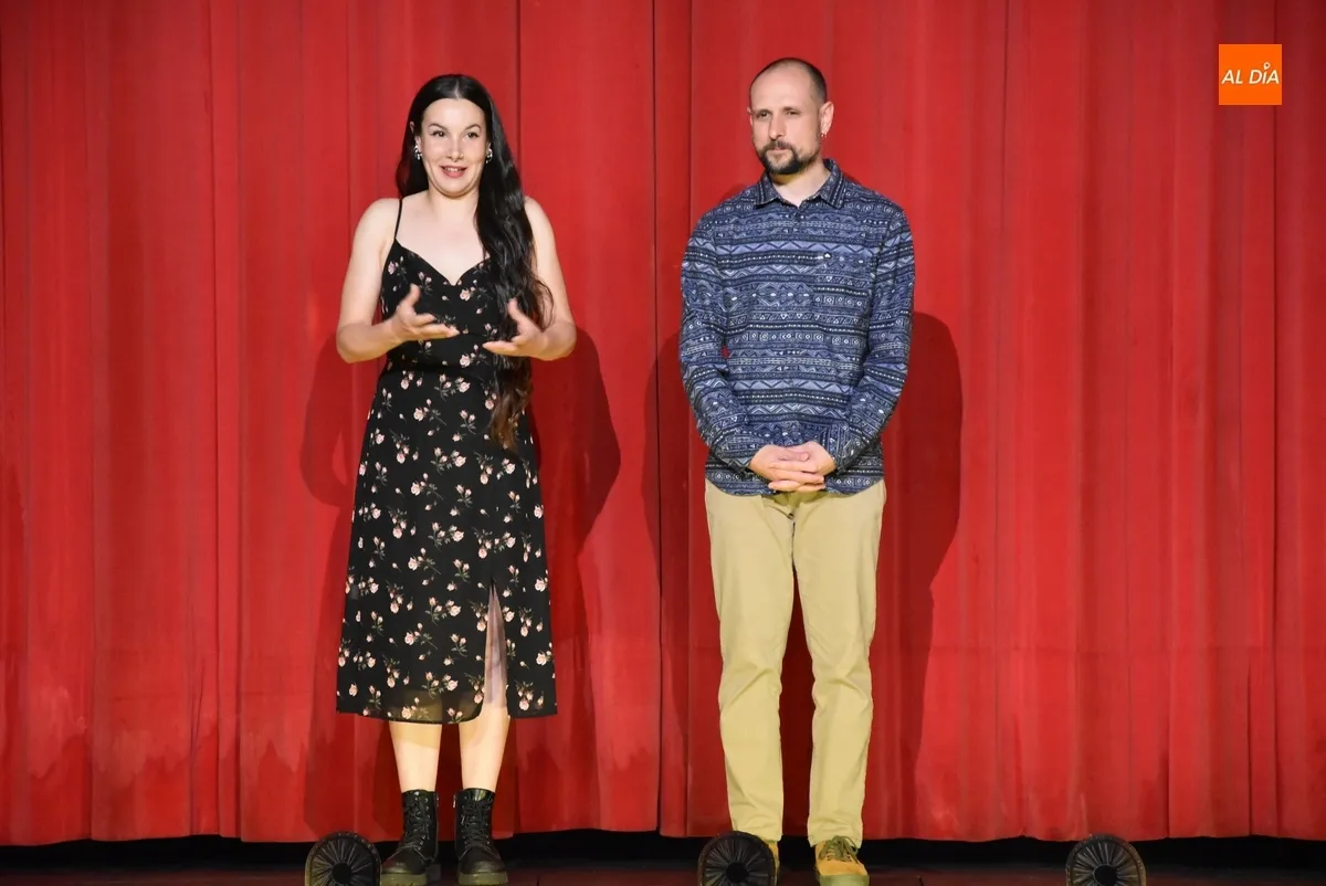 Foto 7 - Al&uacute;a Teatro ofrece al p&uacute;blico mirobrigense su montaje c&oacute;mico &lsquo;El Robo&rsquo;