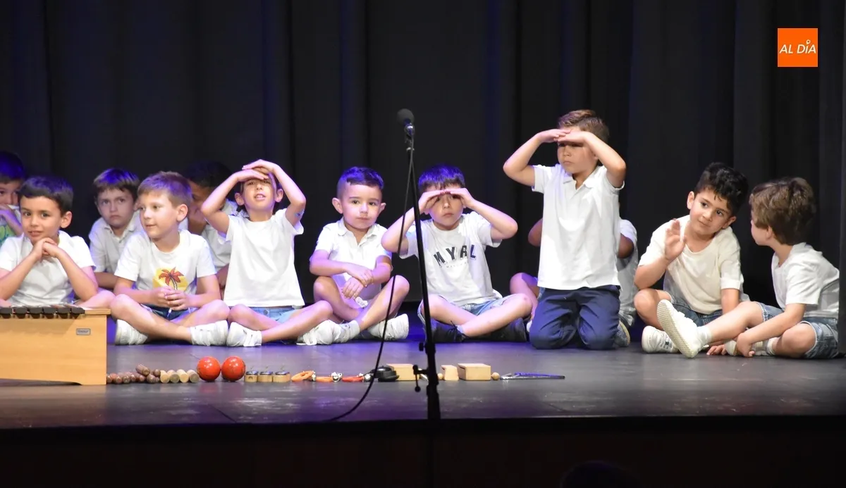 Foto 8 - Los m&aacute;s peque&ntilde;os de la Escuela de M&uacute;sica muestran lo trabajado a lo largo del curso