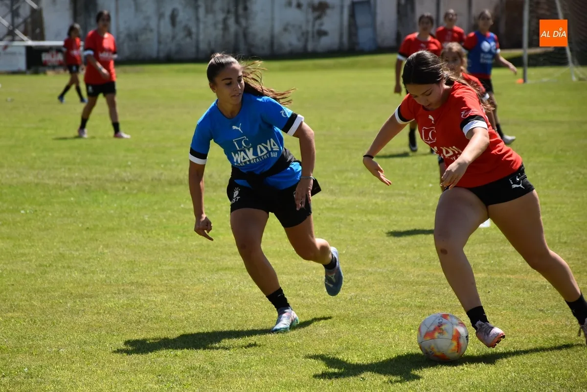Foto 9 - Finaliza el novedoso Campus de f&uacute;tbol femenino comandado por Carmen &Aacute;lvarez y Laura Rodr&iacute;guez