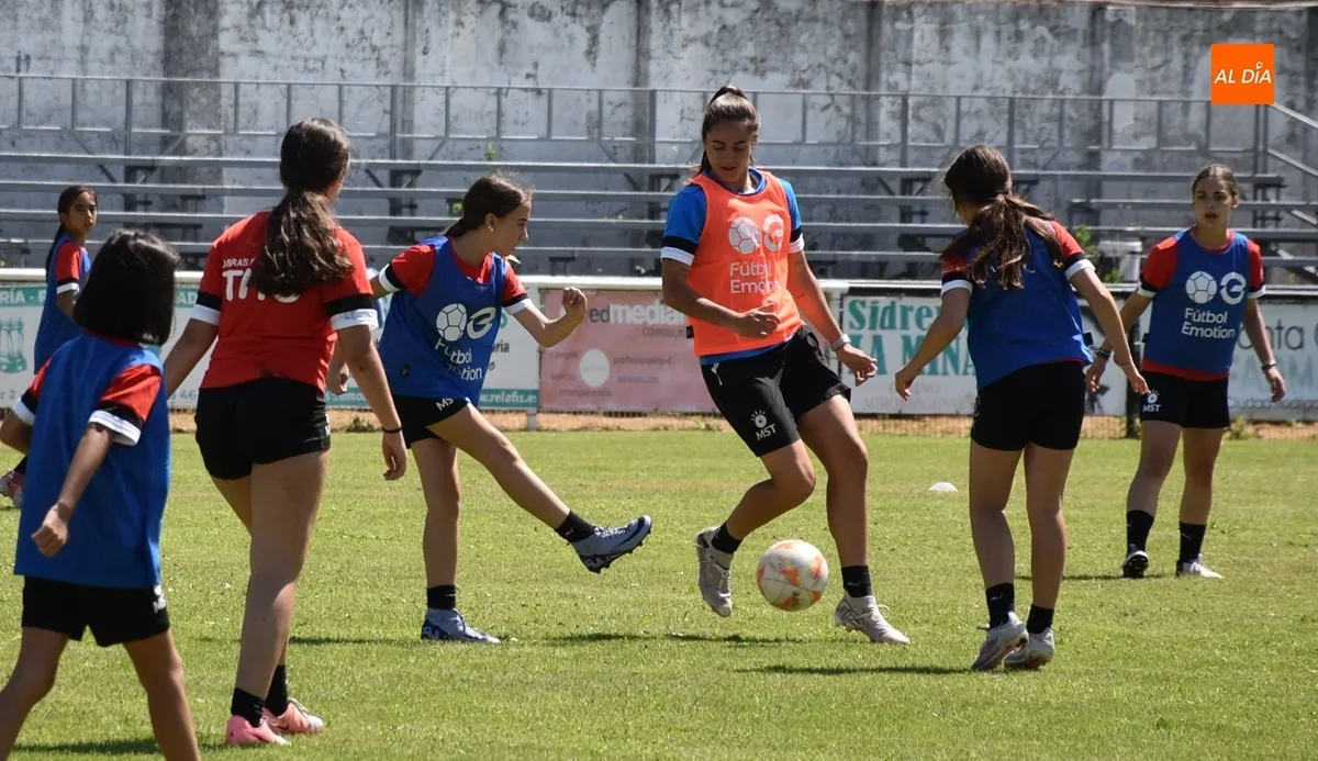 Foto 11 - Finaliza el novedoso Campus de f&uacute;tbol femenino comandado por Carmen &Aacute;lvarez y Laura Rodr&iacute;guez