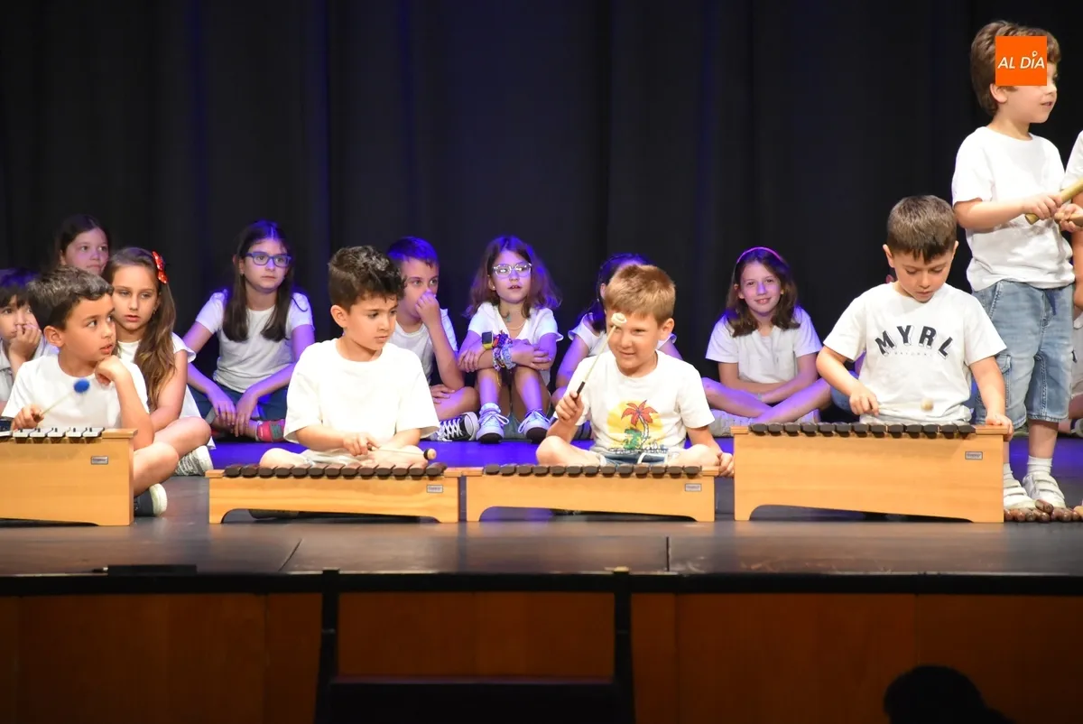 Foto 11 - Los m&aacute;s peque&ntilde;os de la Escuela de M&uacute;sica muestran lo trabajado a lo largo del curso
