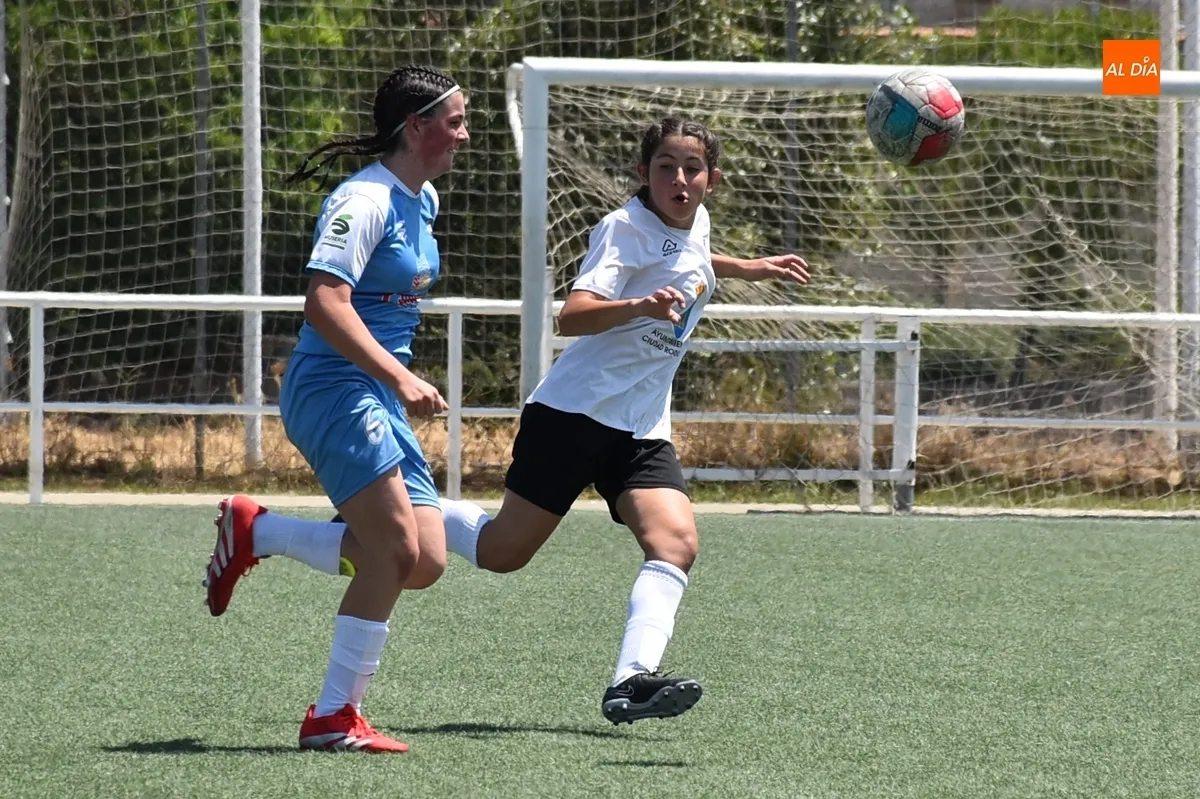Foto 5 - El Atl&eacute;tico Femenino Ciudad de Salamanca se lleva el nuevo Torneo Femenino del Ciudad Rodrigo