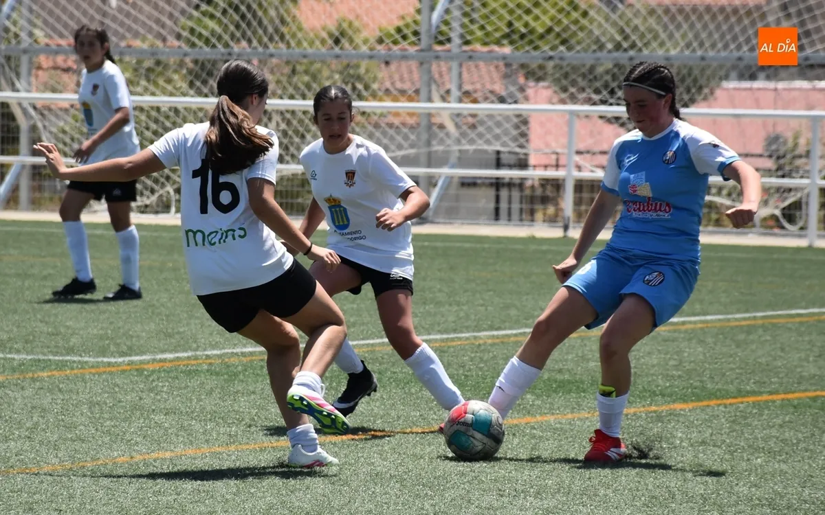 Foto 7 - El Atl&eacute;tico Femenino Ciudad de Salamanca se lleva el nuevo Torneo Femenino del Ciudad Rodrigo