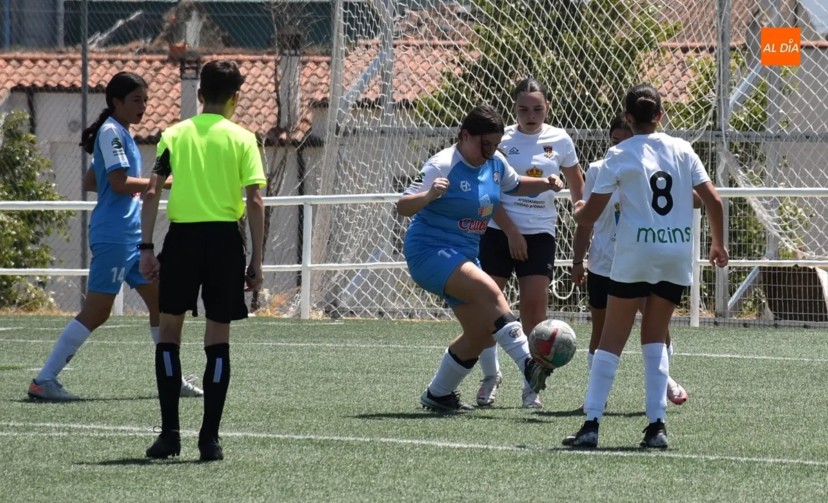 Foto 8 - El Atl&eacute;tico Femenino Ciudad de Salamanca se lleva el nuevo Torneo Femenino del Ciudad Rodrigo
