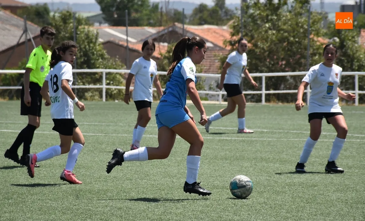 Foto 9 - El Atl&eacute;tico Femenino Ciudad de Salamanca se lleva el nuevo Torneo Femenino del Ciudad Rodrigo