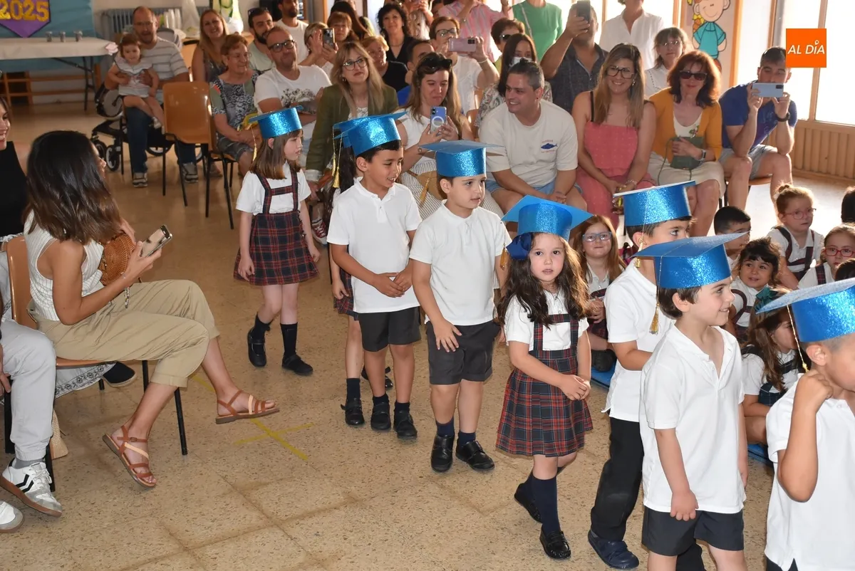 Foto 6 - Llegan al final de su primer &ldquo;camino&rdquo; en el Colegio los alumnos de 3&ordm; de Infantil de Misioneras