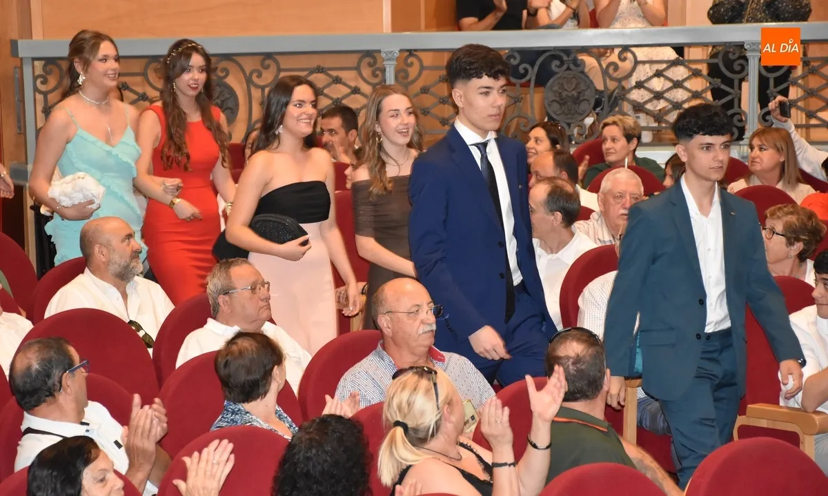 Foto 5 - El IES Tierra grad&uacute;a a una nueva promoci&oacute;n pidi&eacute;ndoles que retornen trayendo &ldquo;aire fresco&rdquo;