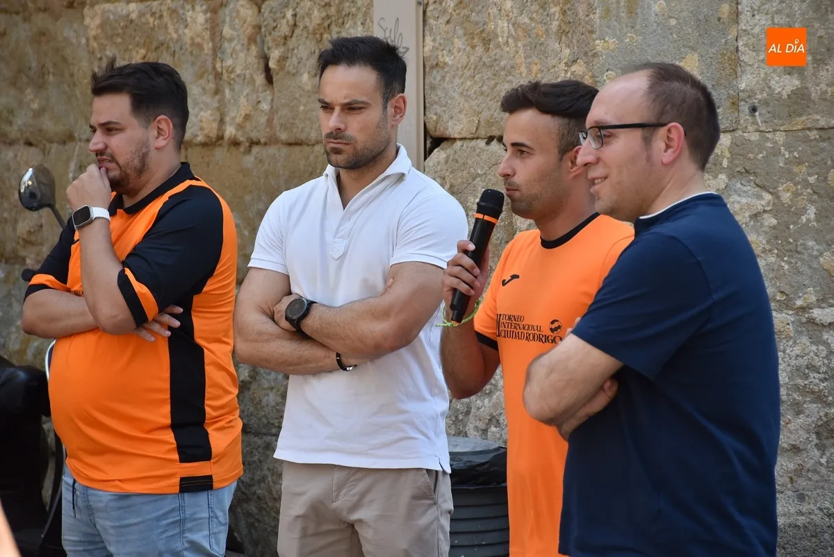 Foto 9 - Brindada una recepci&oacute;n oficial a los participantes en el Torneo Internacional de F&uacute;tbol Sala