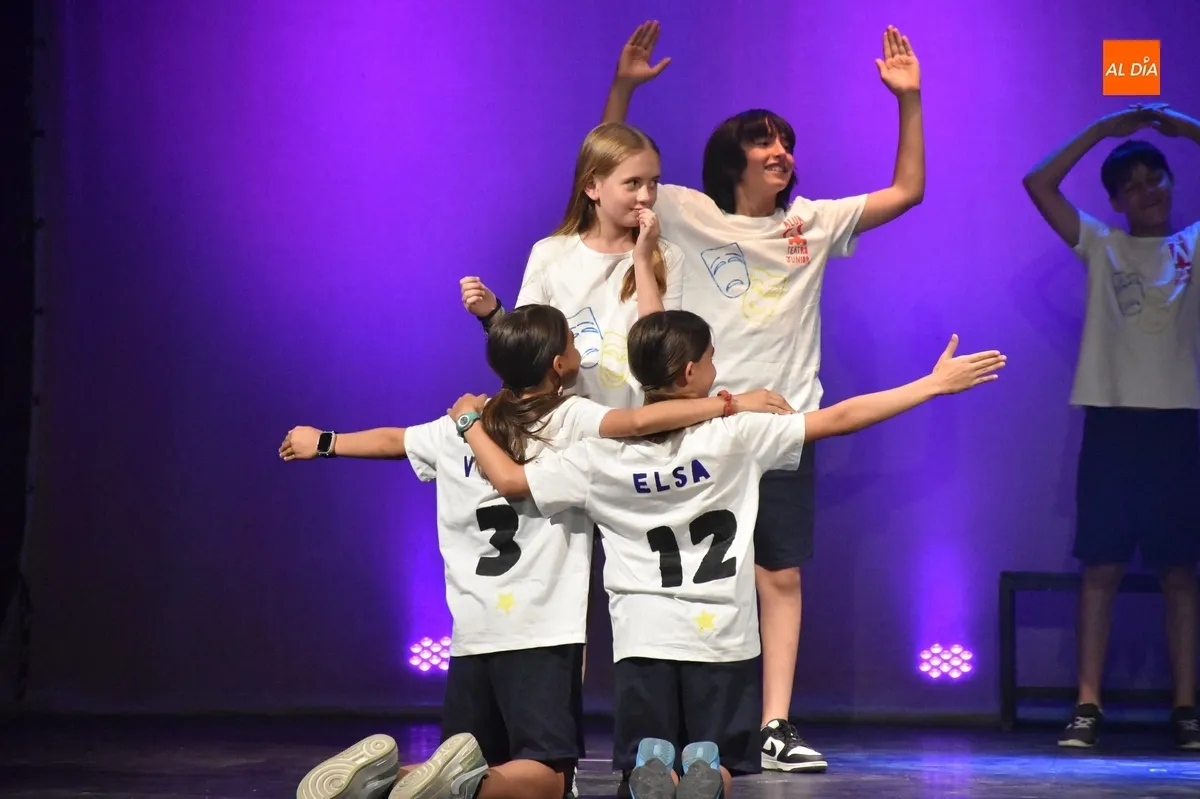 Foto 8 - Los alumnos de la Escuela de Teatro ofrecen un tr&iacute;ptico de montajes en el Teatro Nuevo