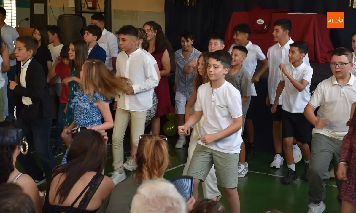 Foto 5 - Los alumnos de 6&ordm; de San Francisco dicen &ldquo;hasta siempre&rdquo; al centro tras unos a&ntilde;os &ldquo;maravillosos&rdquo;