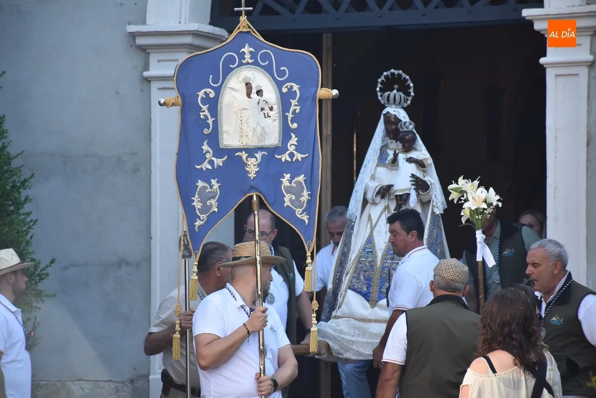 Foto 5 - Los romeros ponen rumbo al Santuario del Risco Mariano invitados a ser &ldquo;peregrinos de esperanza&rdquo;