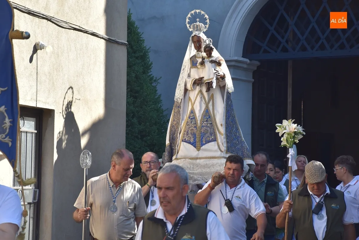 Foto 7 - Los romeros ponen rumbo al Santuario del Risco Mariano invitados a ser &ldquo;peregrinos de esperanza&rdquo;