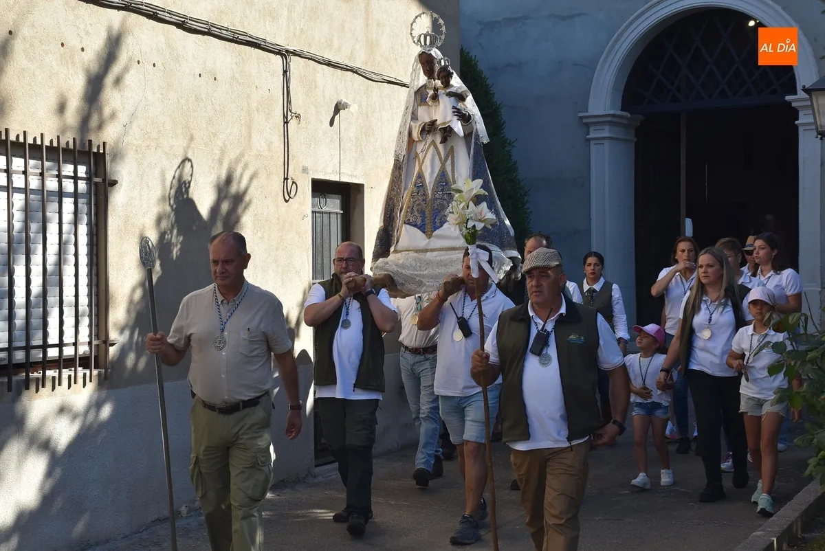Foto 8 - Los romeros ponen rumbo al Santuario del Risco Mariano invitados a ser &ldquo;peregrinos de esperanza&rdquo;