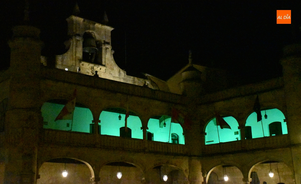 La Casa Consistorial luce de verde por el Día Mundial de la Lucha contra la ELA