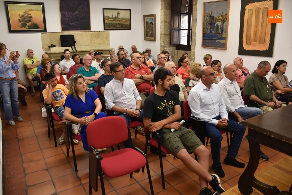 Foto 3 - Una clase magistral de Jos&eacute; &Aacute;ngel Mateos pone el broche al curso de la Escuela de Tamborileros