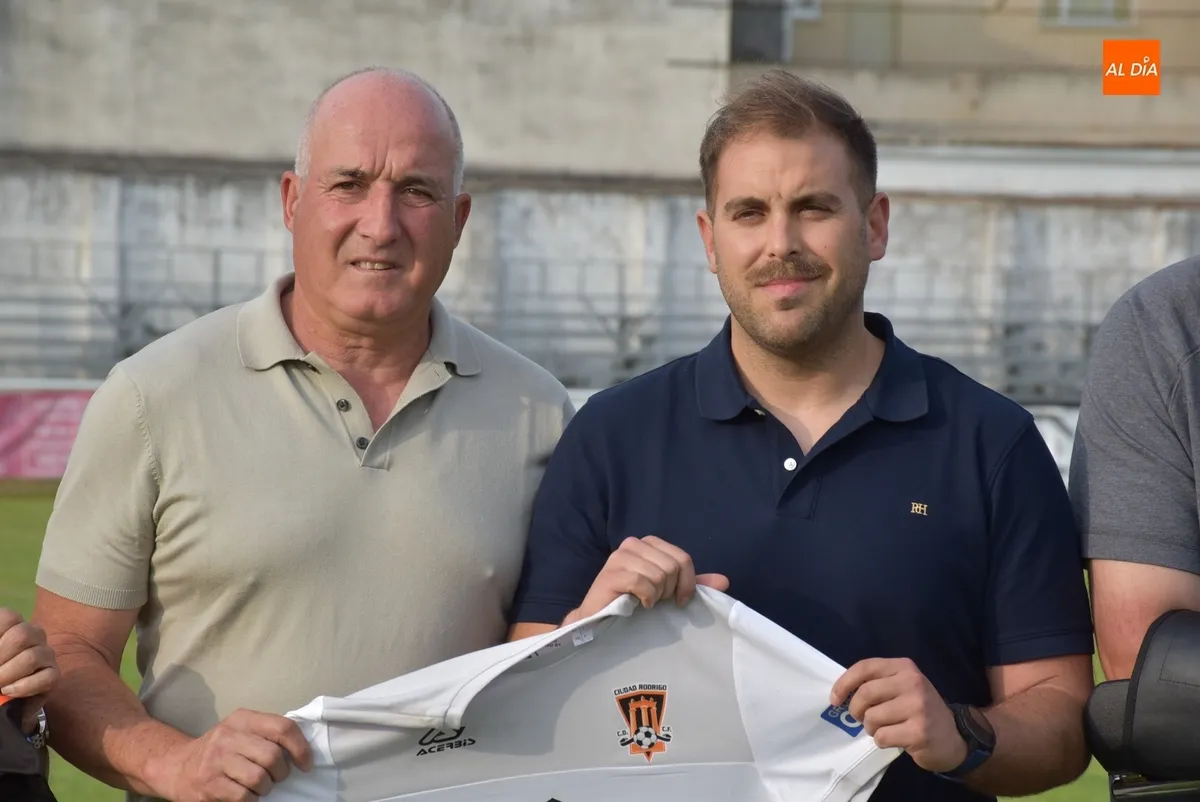 Foto 2 - Alberto Gonz&aacute;lez &lsquo;Chaquet&iacute;n&rsquo; coge las riendas del 1&ordm; equipo del Ciudad Rodrigo CF