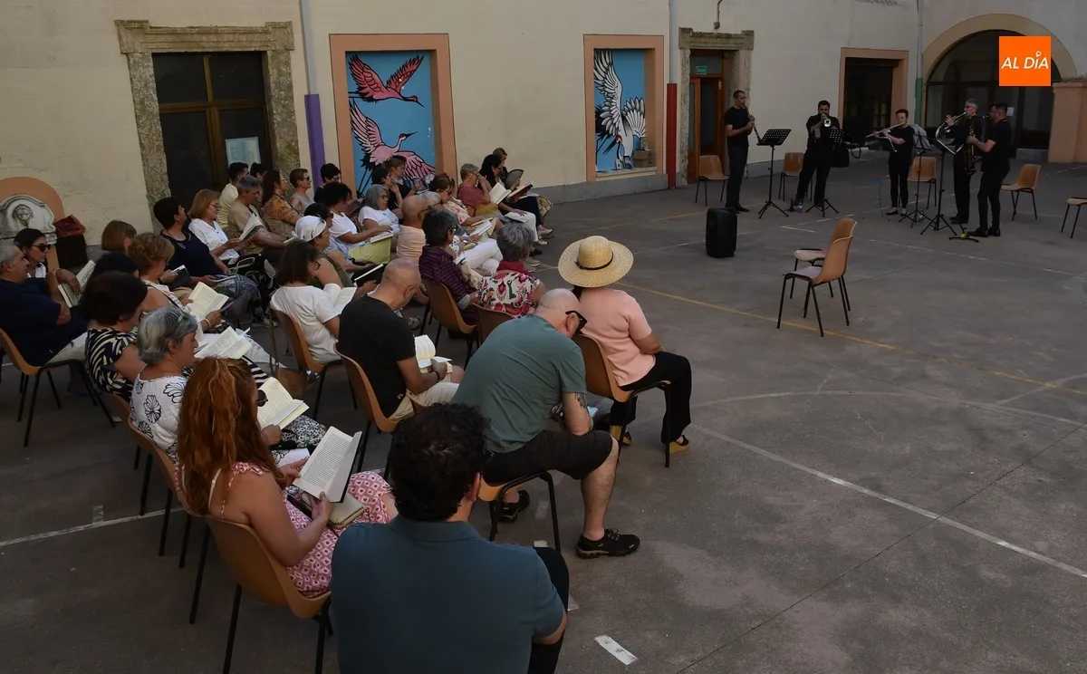 Foto 3 - Mirolibro culmina el curso con una &lsquo;Fiesta de Lectura&rsquo; con m&uacute;sica en vivo y Luis Roso como invitado