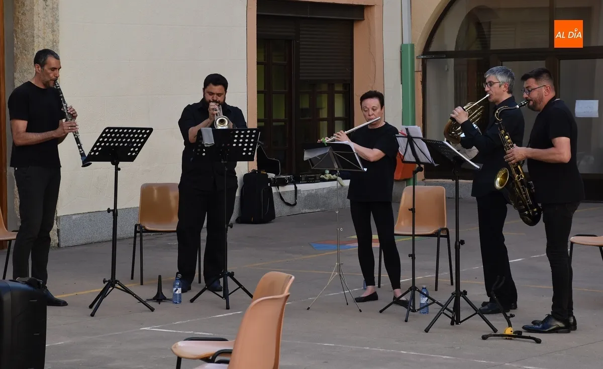 Foto 9 - Mirolibro culmina el curso con una &lsquo;Fiesta de Lectura&rsquo; con m&uacute;sica en vivo y Luis Roso como invitado
