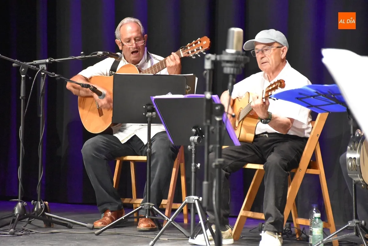 Foto 11 - Los alumnos de Acorde&oacute;n y M&uacute;sica de Ra&iacute;z cierran el curso ofreciendo una audici&oacute;n