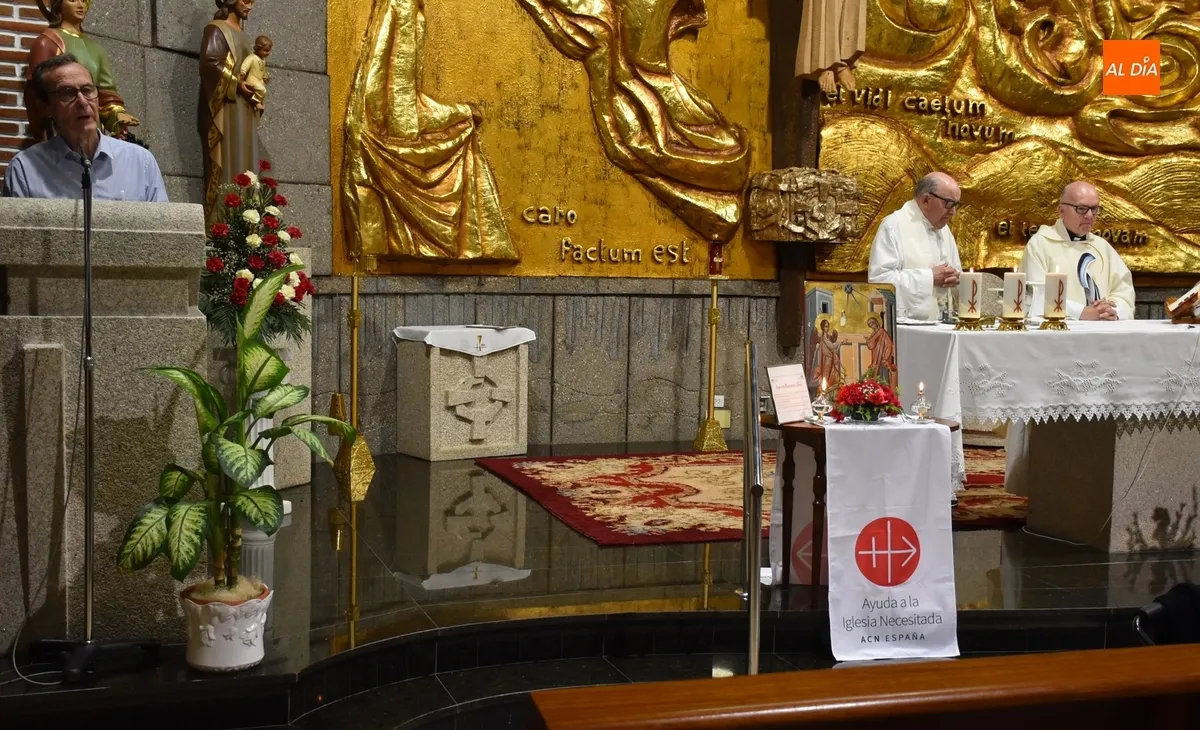 Foto 4 - El icono de la Anunciaci&oacute;n de Homs preside en San Jos&eacute; una misa por los cristianos perseguidos