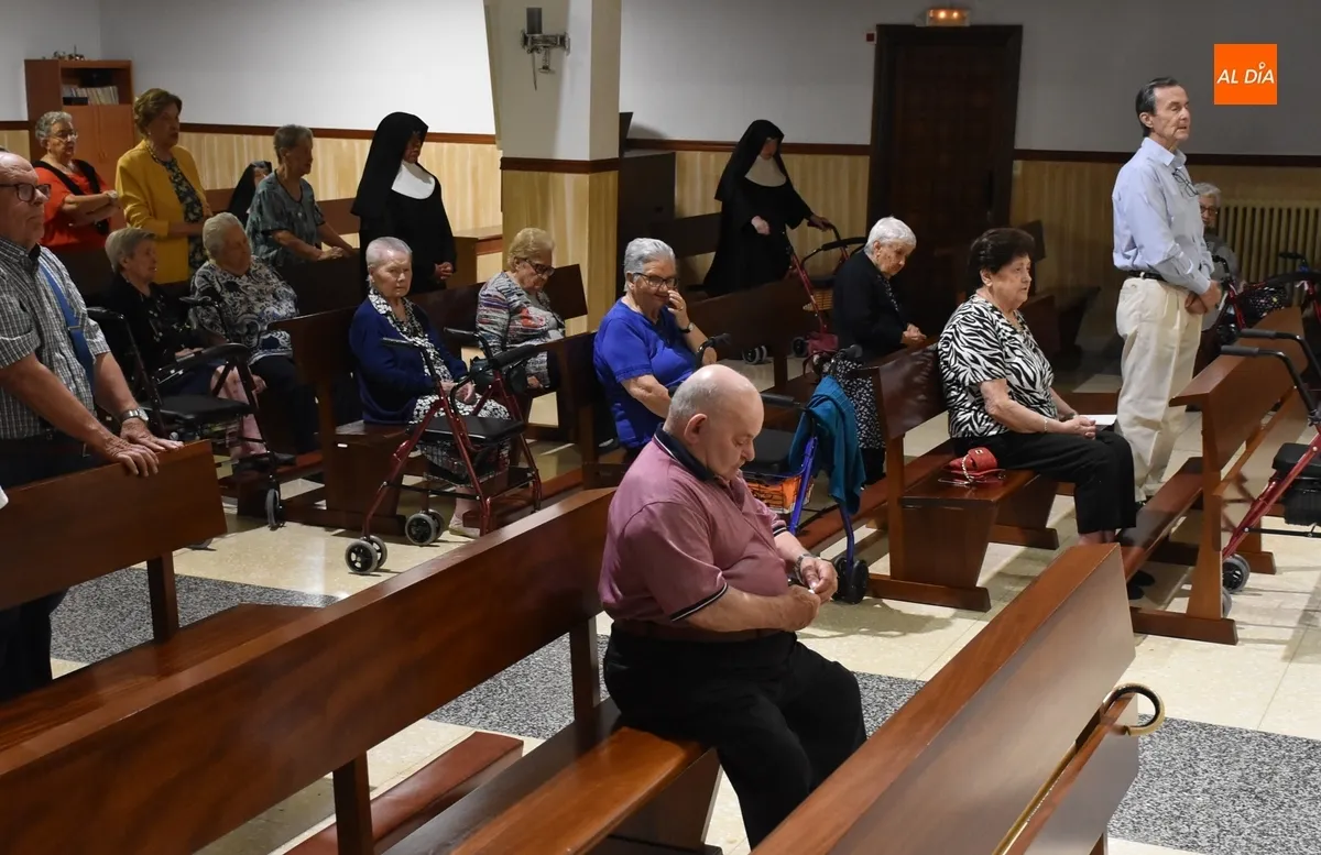 Foto 7 - El icono de la Anunciaci&oacute;n de Homs preside en San Jos&eacute; una misa por los cristianos perseguidos