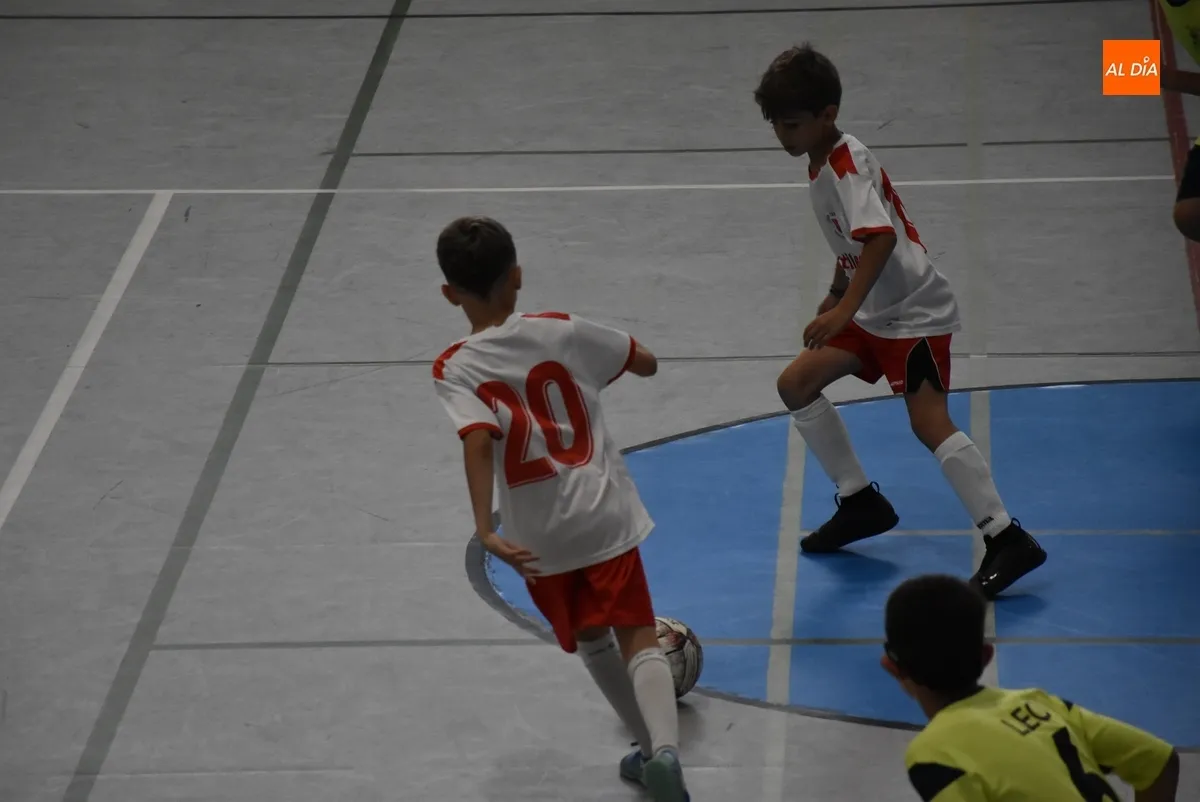 Foto 4 - Los Leones de Vitigudino ganan al III Columnas B la final Benjam&iacute;n del Torneo de Primavera