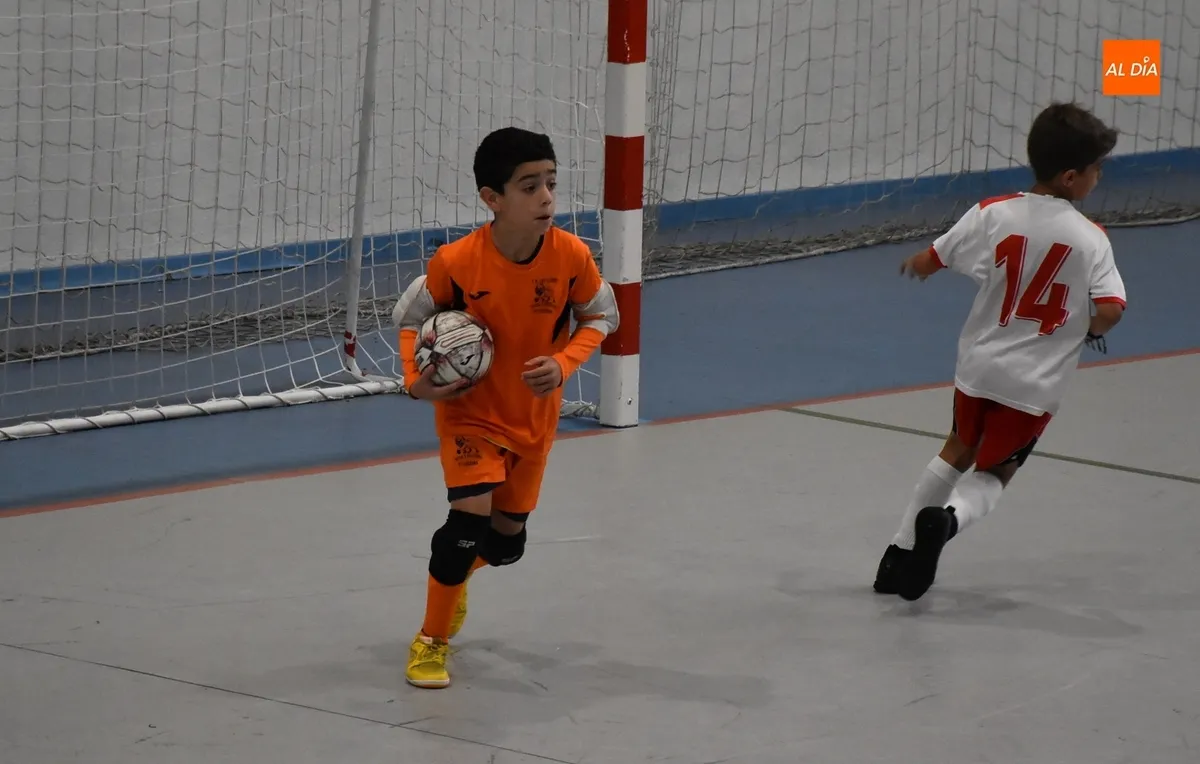 Foto 8 - Los Leones de Vitigudino ganan al III Columnas B la final Benjam&iacute;n del Torneo de Primavera