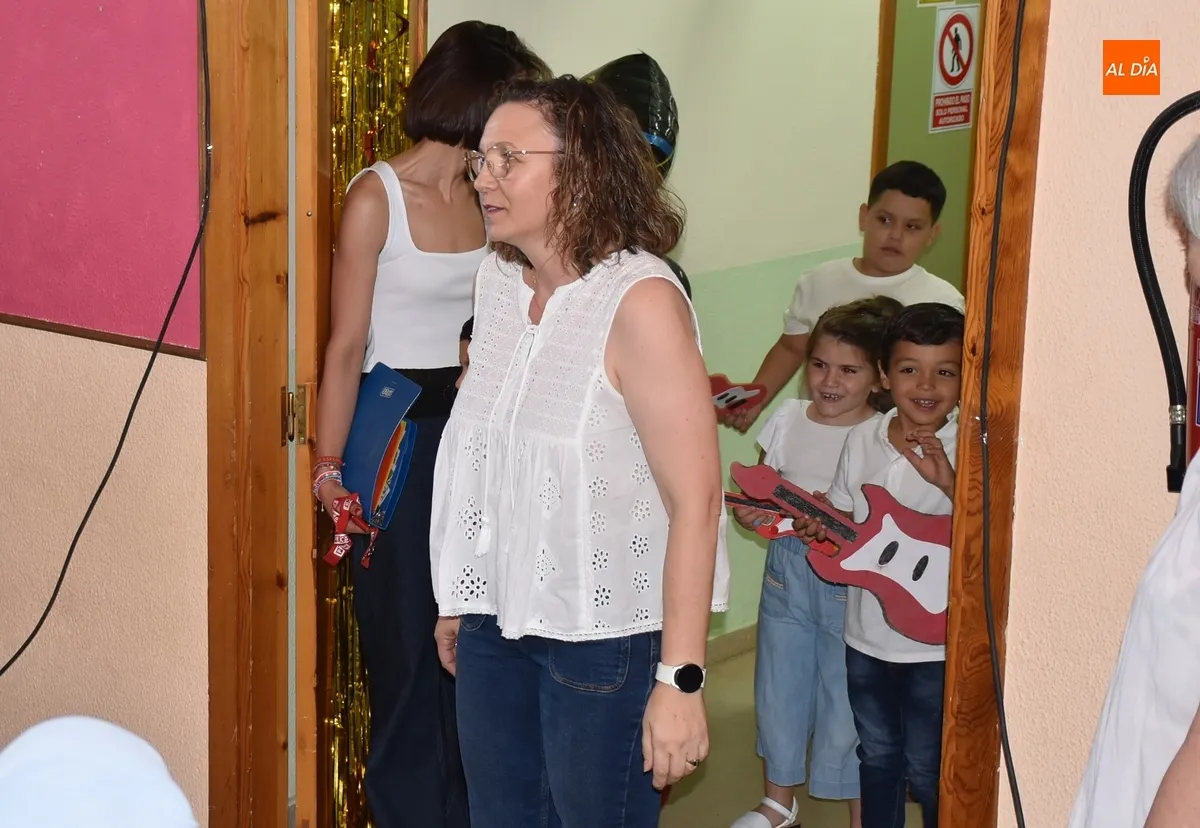 Foto 3 - Las nuevas &lsquo;estrellas&rsquo; del Colegio Mir&oacute;briga ponen el &lsquo;color&iacute;n, colorado&rsquo; a su etapa de Infantil