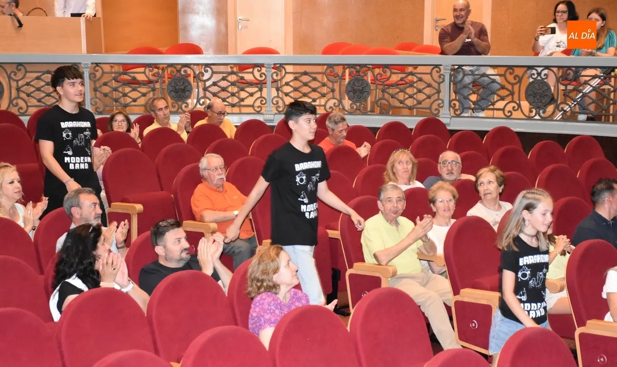 Foto 3 - La Barahona Modern Band cierra su gira 2024/2025 sum&aacute;ndose al 125 Aniversario del Teatro