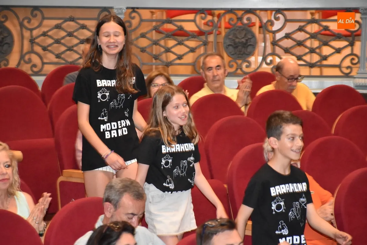 Foto 4 - La Barahona Modern Band cierra su gira 2024/2025 sum&aacute;ndose al 125 Aniversario del Teatro