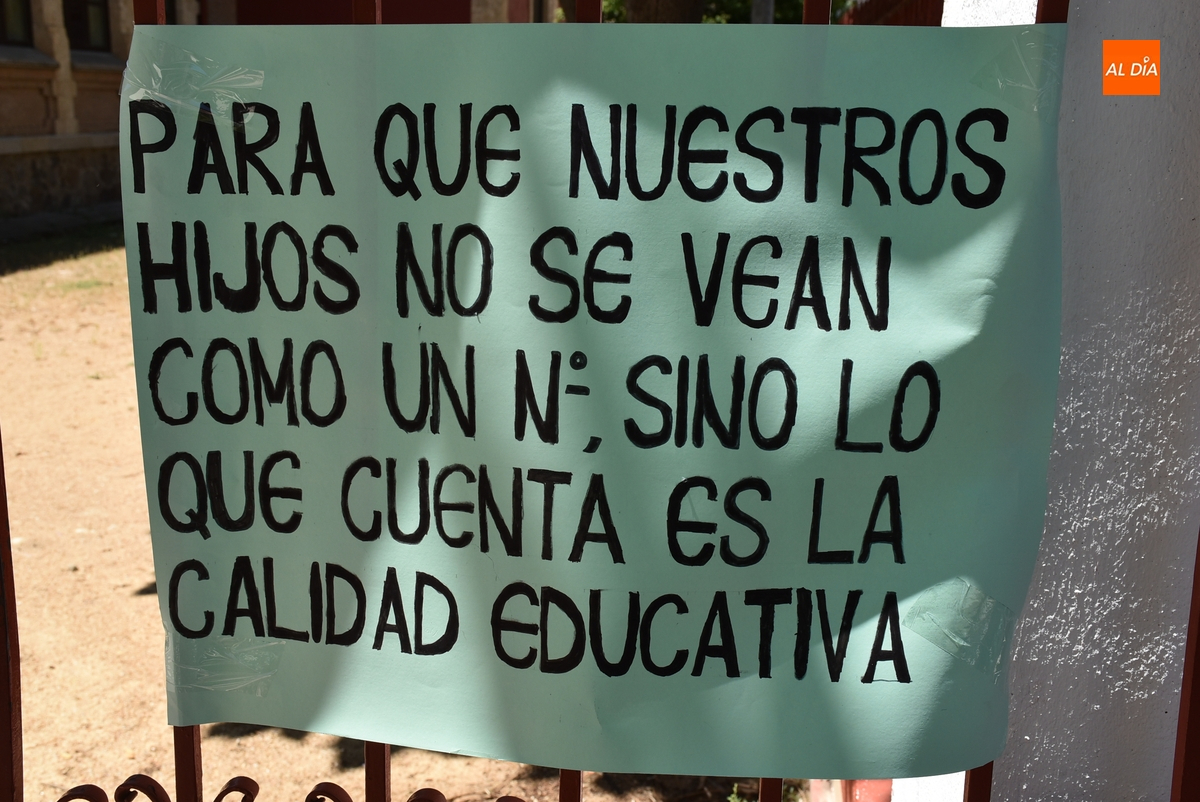 UPL registra en las Cortes una PNL y una pregunta para que se mantengan los maestros de San Francisco