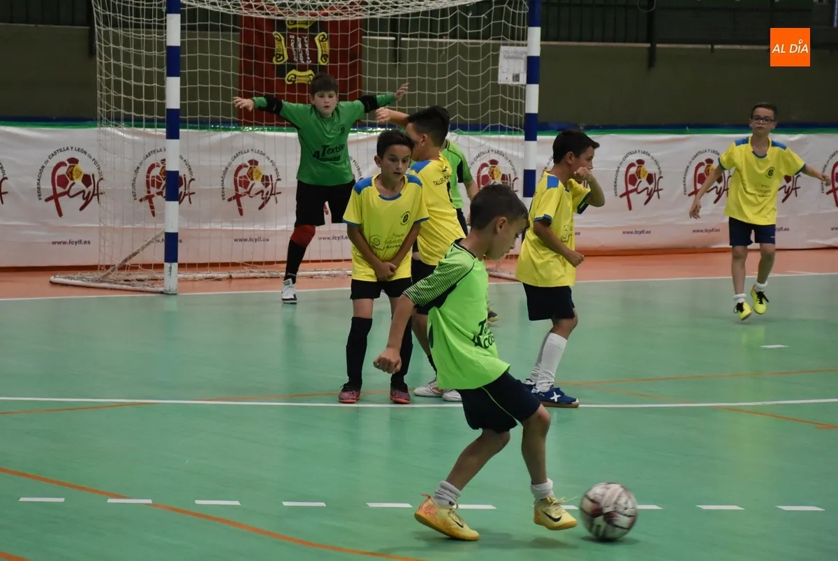 Foto 4 - Textiles Acosta gana al &lsquo;estilo Alcaraz&rsquo; la 2&ordf; Liga Benjam&iacute;n del III Columnas