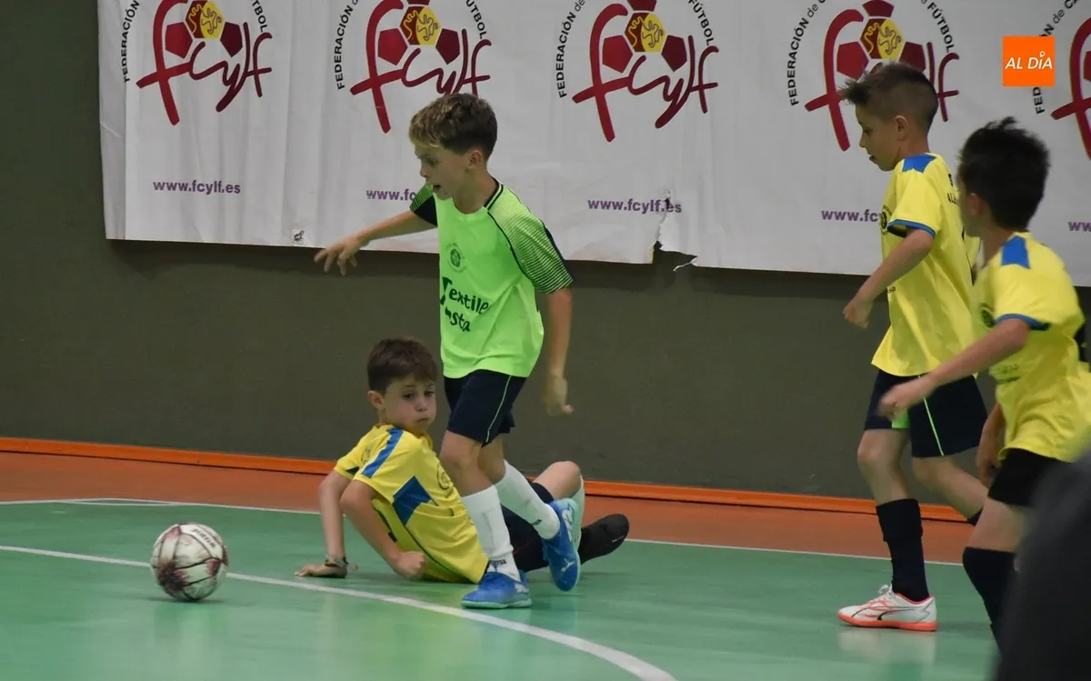 Foto 9 - Textiles Acosta gana al &lsquo;estilo Alcaraz&rsquo; la 2&ordf; Liga Benjam&iacute;n del III Columnas