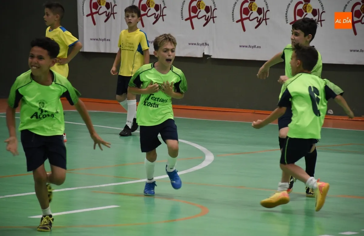 Foto 10 - Textiles Acosta gana al &lsquo;estilo Alcaraz&rsquo; la 2&ordf; Liga Benjam&iacute;n del III Columnas