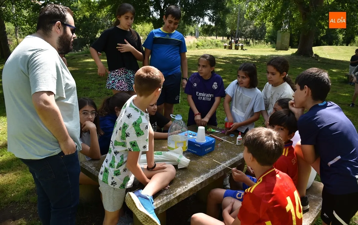 Foto 4 - Alumnos del Colegio Mir&oacute;briga celebran el D&iacute;a del Medio Ambiente a orillas del r&iacute;o