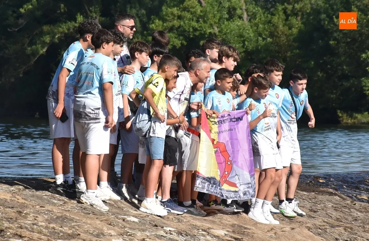 Foto 3 - Echa a rodar el bal&oacute;n del novedoso Torneo Internacional de F&uacute;tbol Sala con un espectacular ambiente