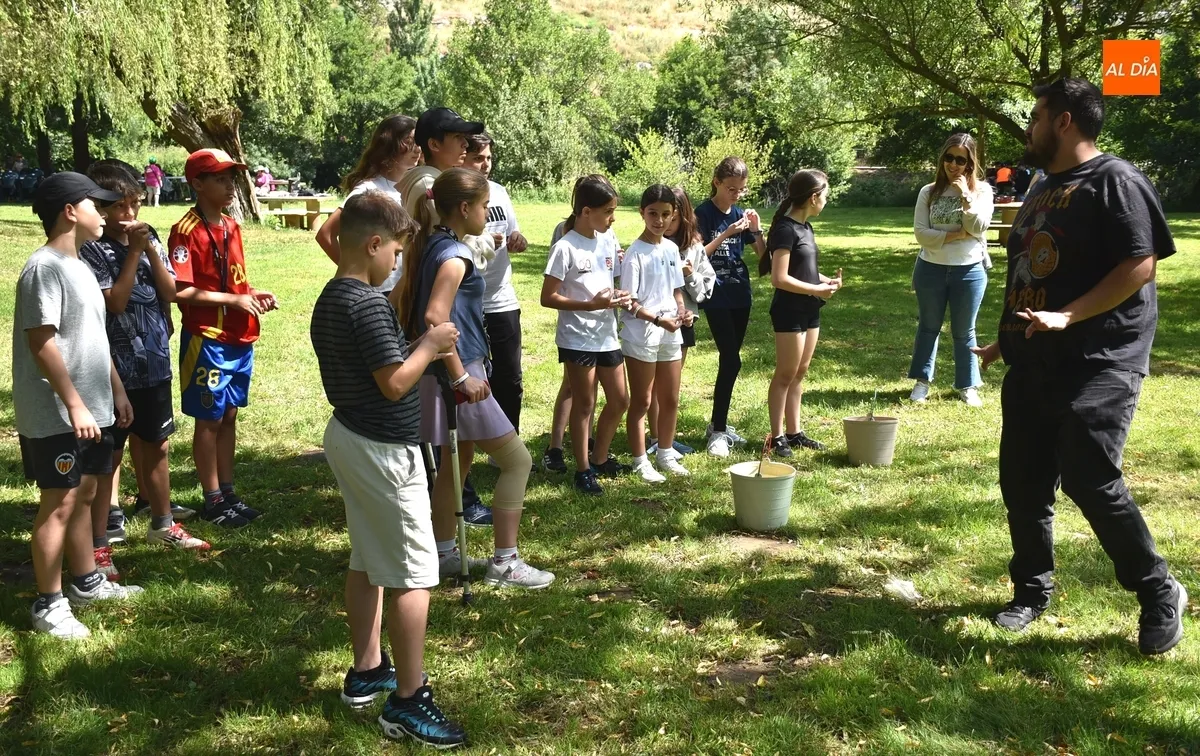 Foto 8 - Alumnos del Colegio Mir&oacute;briga celebran el D&iacute;a del Medio Ambiente a orillas del r&iacute;o