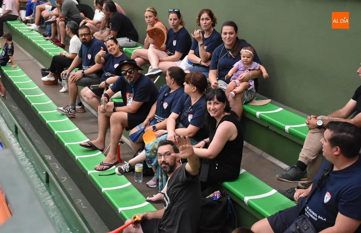 Foto 7 - Echa a rodar el bal&oacute;n del novedoso Torneo Internacional de F&uacute;tbol Sala con un espectacular ambiente