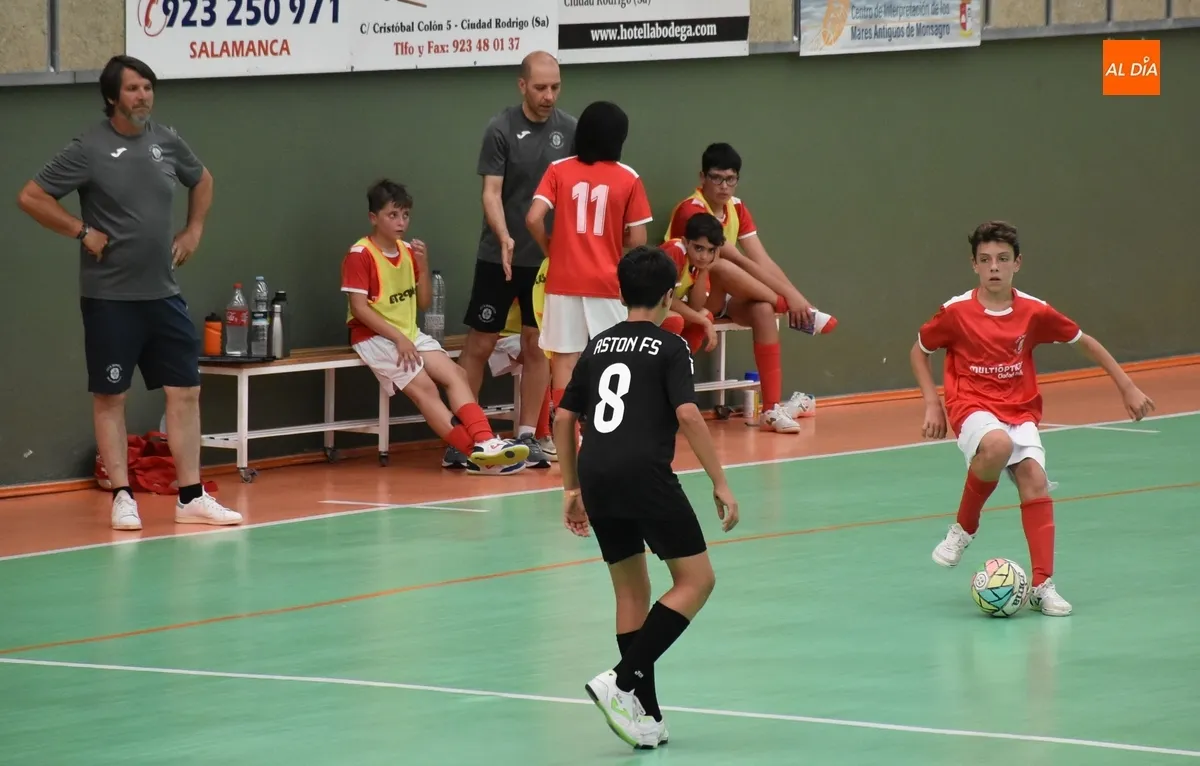 Foto 9 - Echa a rodar el bal&oacute;n del novedoso Torneo Internacional de F&uacute;tbol Sala con un espectacular ambiente