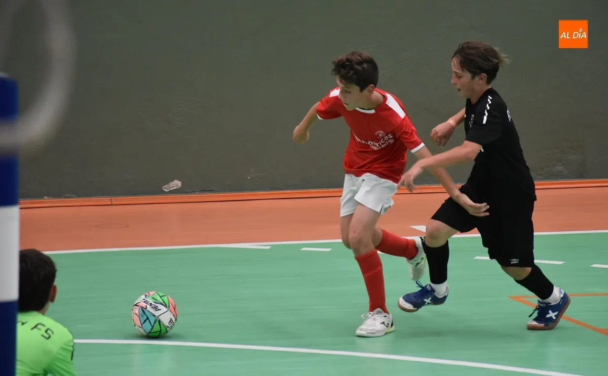 Foto 11 - Echa a rodar el bal&oacute;n del novedoso Torneo Internacional de F&uacute;tbol Sala con un espectacular ambiente