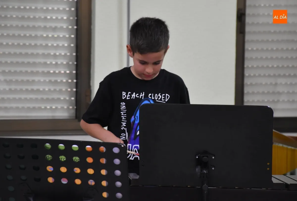 Foto 6 - Los alumnos de Percusi&oacute;n muestran su dominio de varios instrumentos