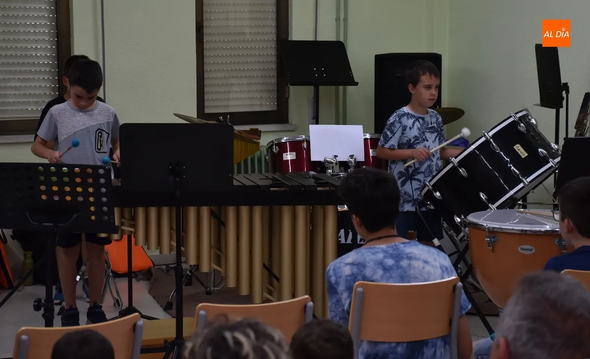 Foto 9 - Los alumnos de Percusi&oacute;n muestran su dominio de varios instrumentos